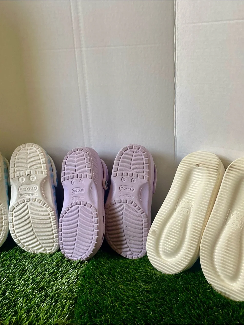 Crocs Lot of 3 Kids & Women’s Classic Clogs Slides Gingham Lavender White J4 W6
